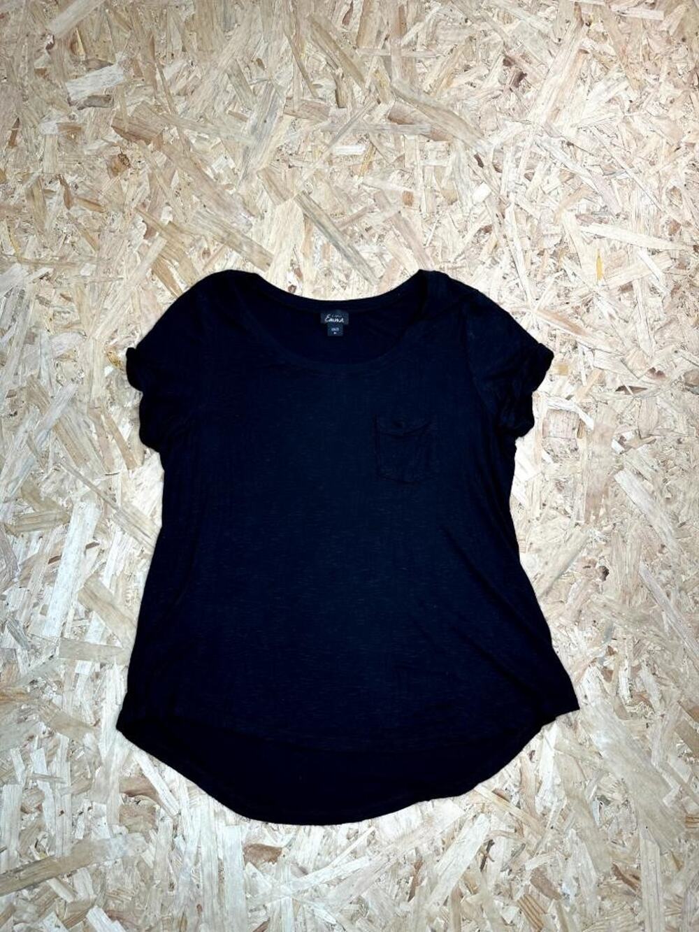 Simply Emma Womens Plus Size 1X Black Short Sleeve Pocket T-Shirt High Low Hem